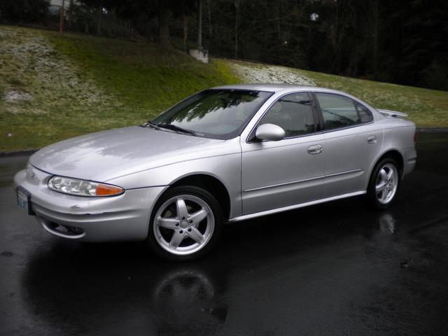 Oldsmobile Alero 4dr Sdn I4 CVT 2.5 S Sedan Sedan