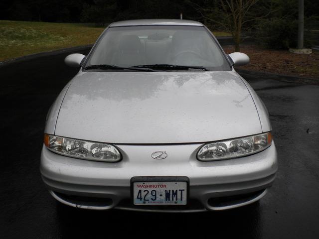 Oldsmobile Alero 2001 photo 1