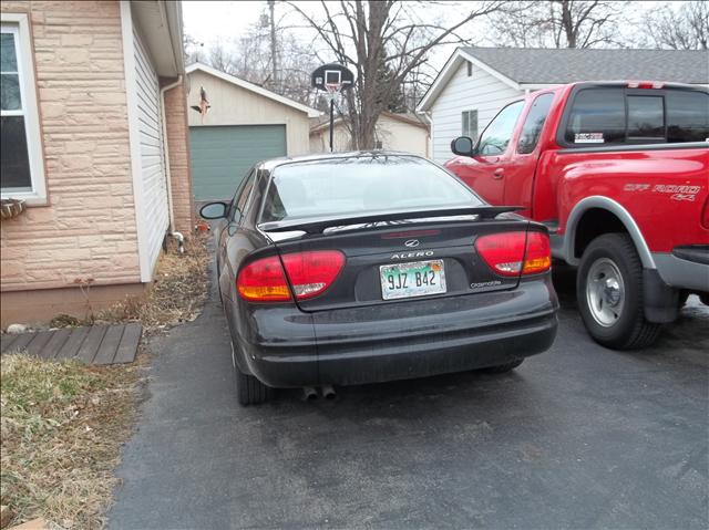Oldsmobile Alero 2001 photo 2