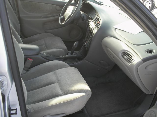 Oldsmobile Alero 2001 photo 2