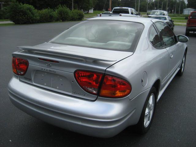 Oldsmobile Alero 2001 photo 1