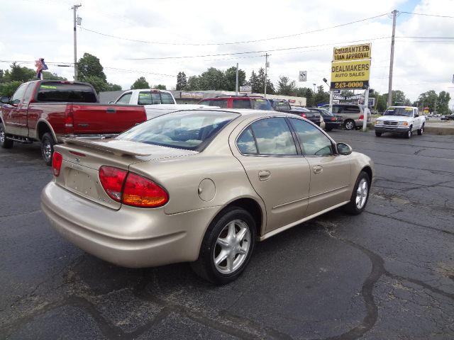 Oldsmobile Alero 2001 photo 2