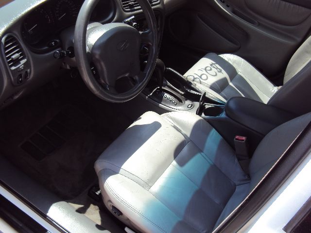 Oldsmobile Alero 2001 photo 4
