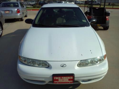 Oldsmobile Alero 2002 photo 2