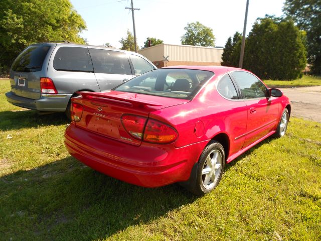 Oldsmobile Alero 2002 photo 2