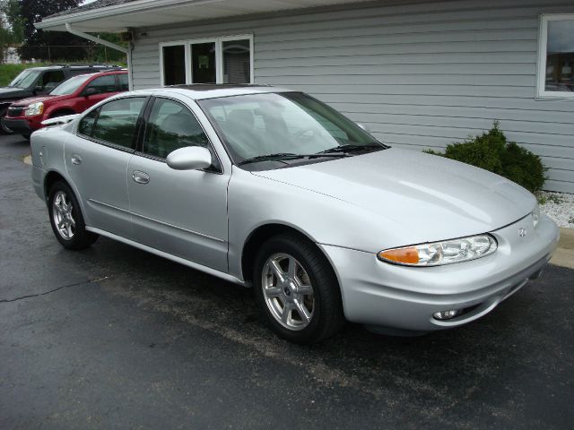 Oldsmobile Alero 2002 photo 2