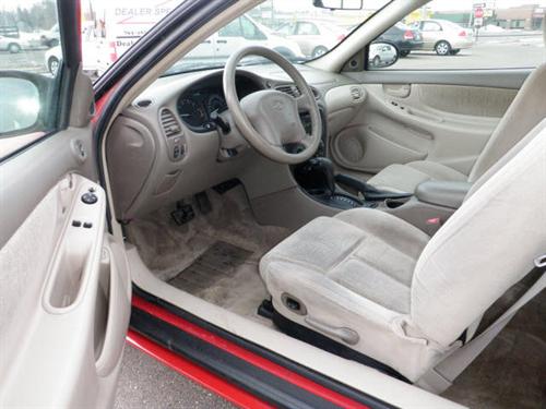 Oldsmobile Alero 2003 photo 2