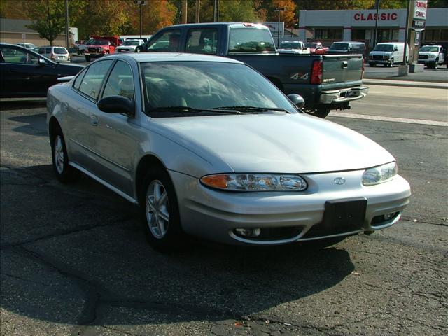 Oldsmobile Alero 2003 photo 2