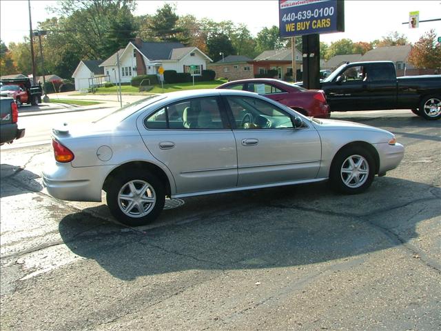 Oldsmobile Alero 2003 photo 3