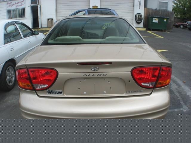 Oldsmobile Alero 2003 photo 2