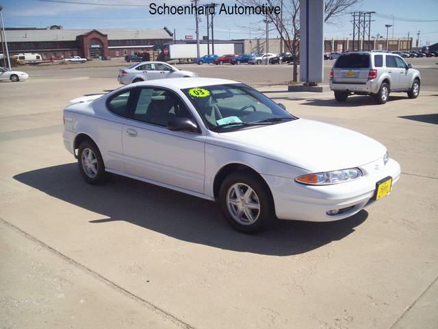 Oldsmobile Alero 2003 photo 2