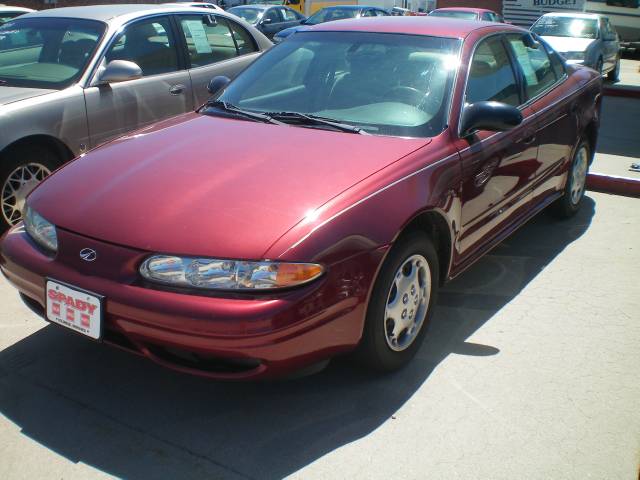 Oldsmobile Alero 3.5L Coupe Sedan