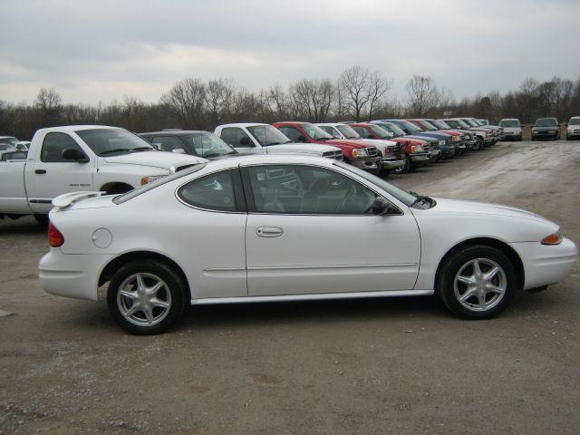 Oldsmobile Alero 2003 photo 2