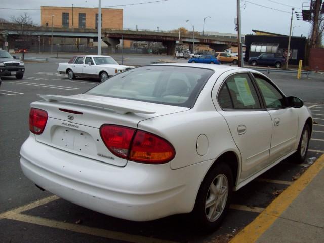 Oldsmobile Alero 2003 photo 3