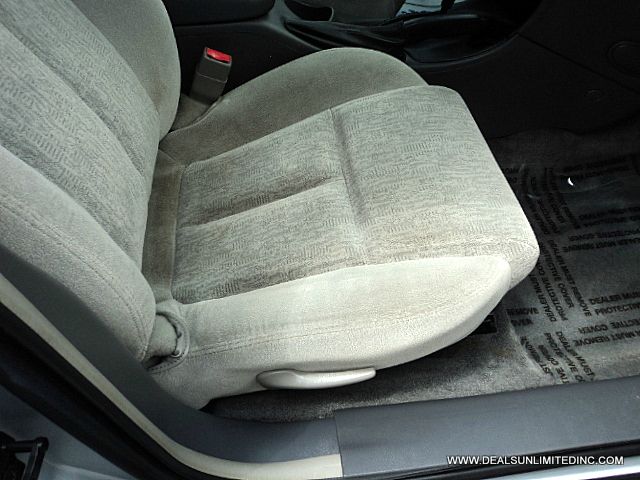 Oldsmobile Alero 2003 photo 5