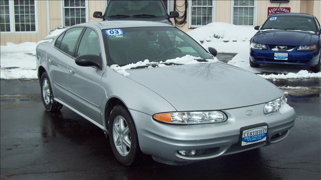 Oldsmobile Alero 2003 photo 1