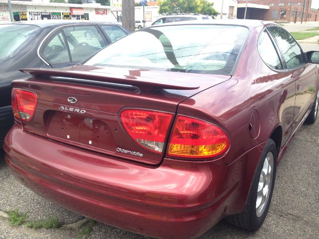 Oldsmobile Alero 2003 photo 2