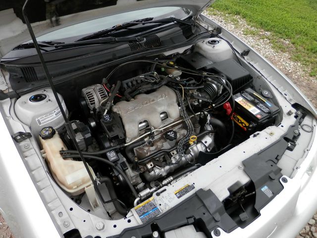 Oldsmobile Alero FWD 4dr Sport Sedan