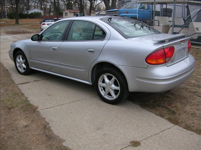 Oldsmobile Alero 3.5L Coupe Sedan
