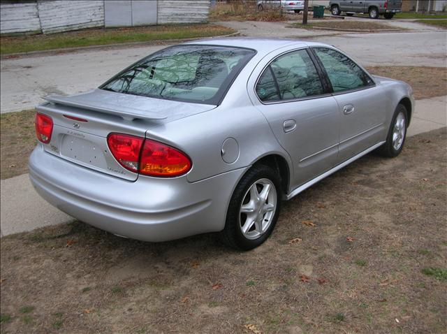 Oldsmobile Alero 2003 photo 1