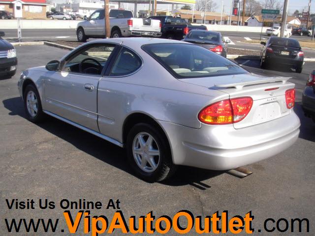 Oldsmobile Alero 2003 photo 2