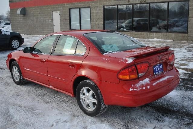 Oldsmobile Alero 2003 photo 2