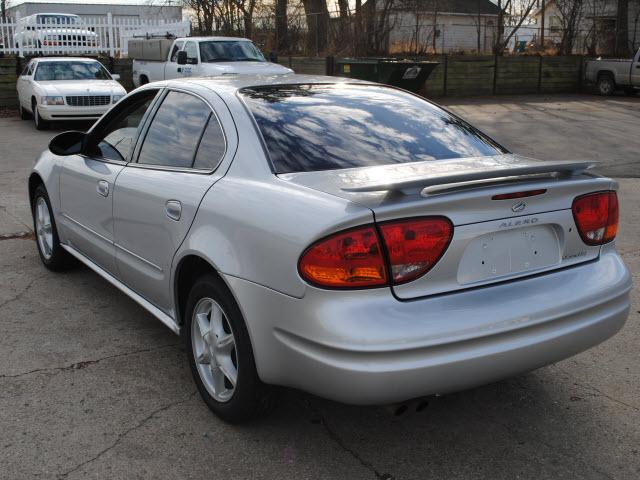 Oldsmobile Alero 2003 photo 3