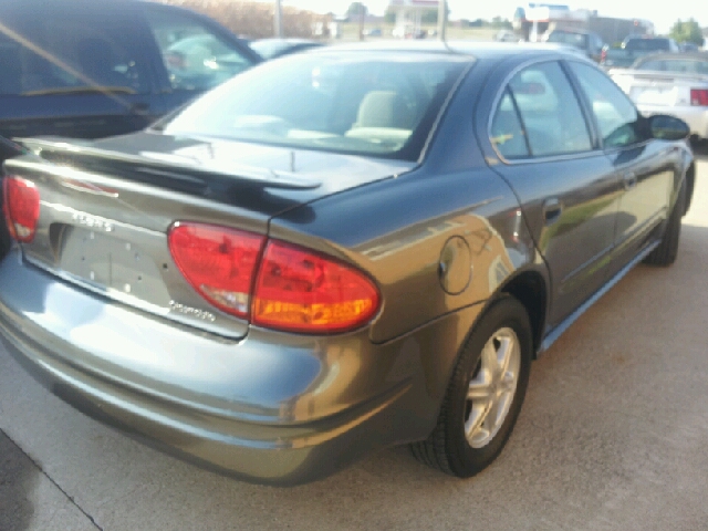 Oldsmobile Alero 2003 photo 3