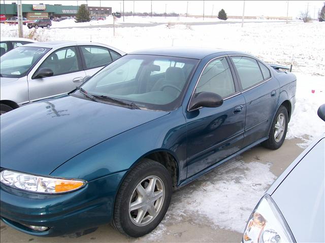 Oldsmobile Alero 2003 photo 1