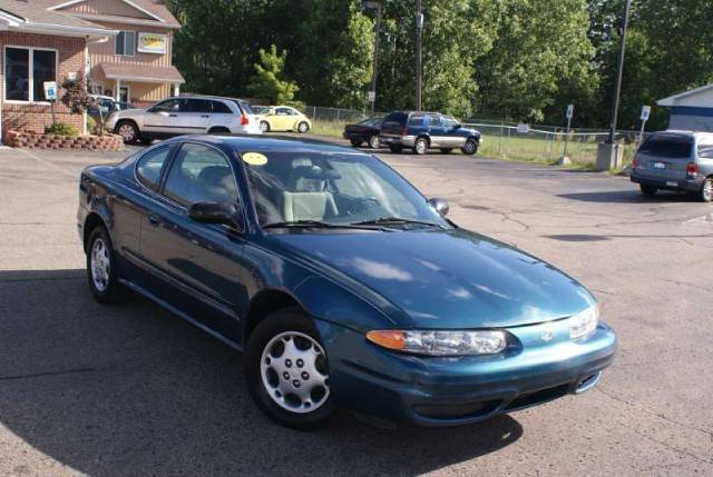 Oldsmobile Alero 2003 photo 1