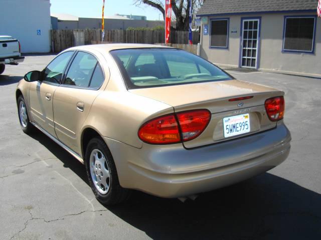 Oldsmobile Alero 2003 photo 3