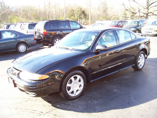 Oldsmobile Alero FWD 4dr Sport Sedan