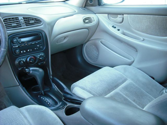 Oldsmobile Alero 2003 photo 2