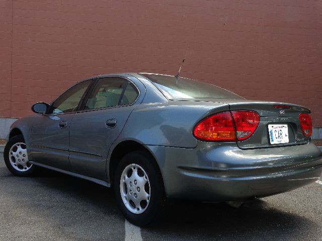 Oldsmobile Alero 2003 photo 1