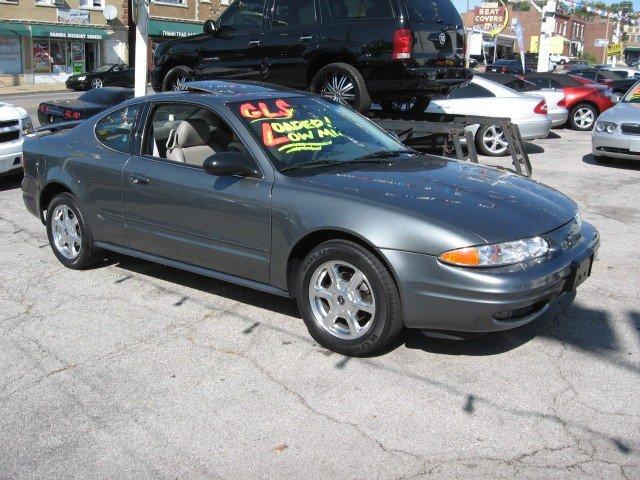Oldsmobile Alero 2003 photo 2