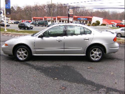 Oldsmobile Alero 2003 photo 1