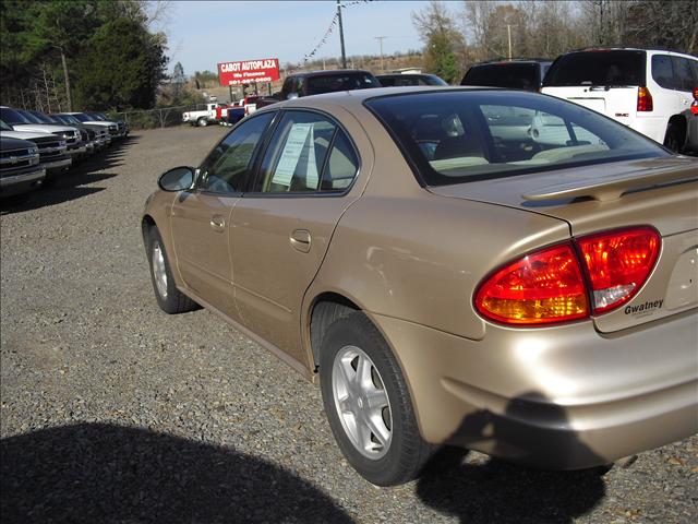 Oldsmobile Alero 2003 photo 1