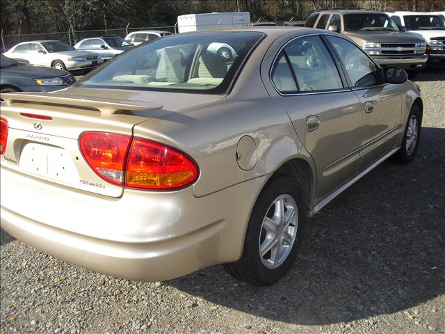 Oldsmobile Alero 2003 photo 3