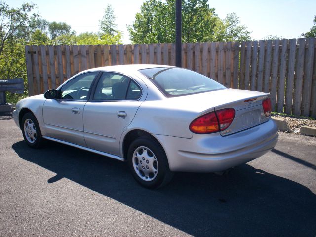 Oldsmobile Alero 2003 photo 13