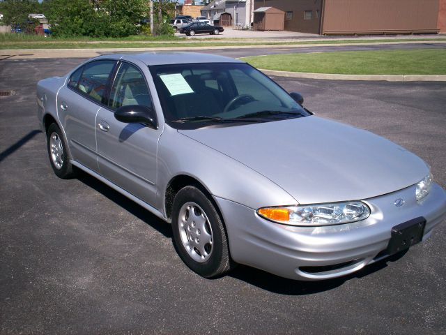 Oldsmobile Alero 2003 photo 9