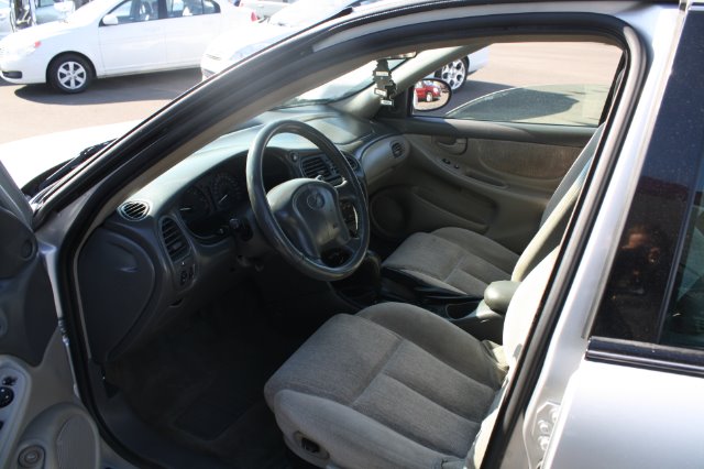 Oldsmobile Alero 2003 photo 2