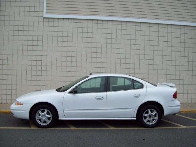 Oldsmobile Alero 2003 photo 1