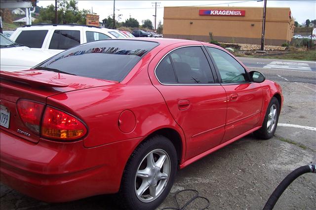 Oldsmobile Alero 2003 photo 2