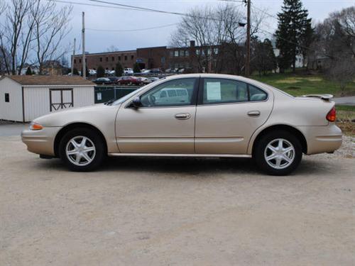 Oldsmobile Alero 2003 photo 3