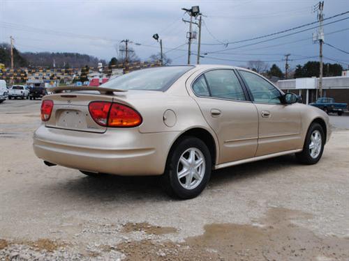 Oldsmobile Alero 2003 photo 2