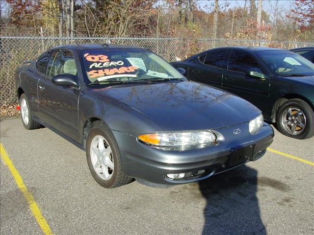 Oldsmobile Alero 2003 photo 1