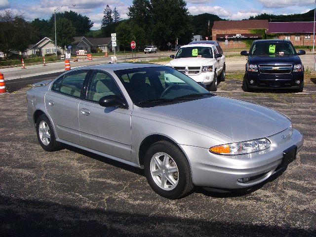 Oldsmobile Alero 2003 photo 2