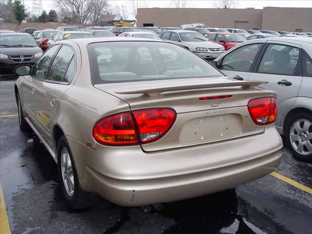 Oldsmobile Alero 2003 photo 3