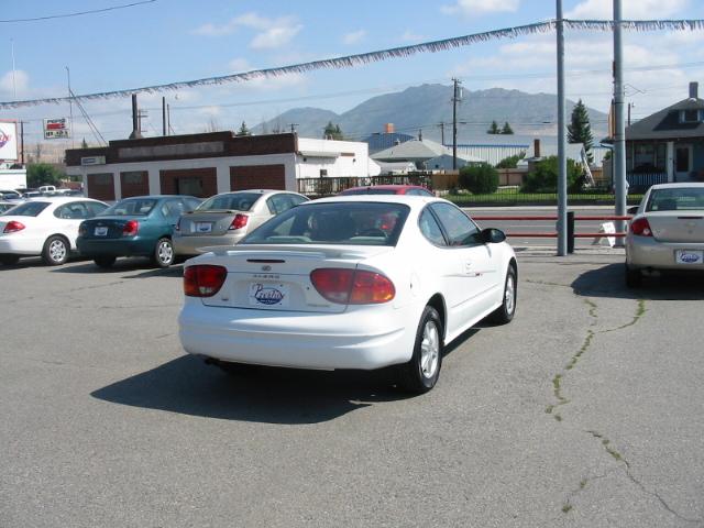 Oldsmobile Alero 2003 photo 2