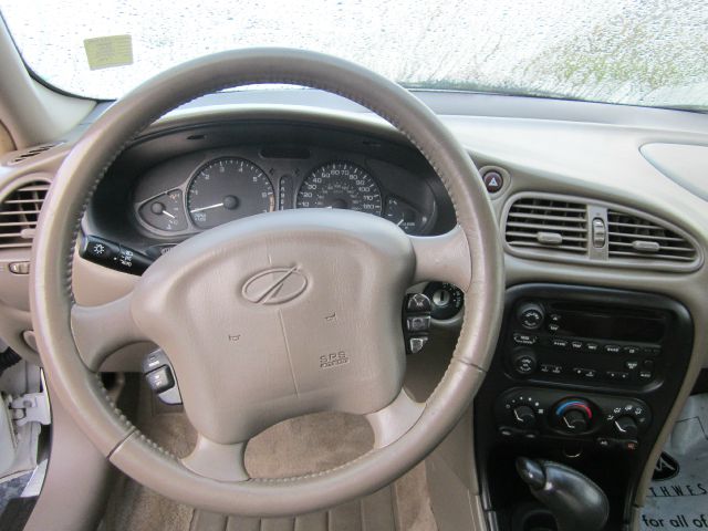 Oldsmobile Alero 2004 photo 1
